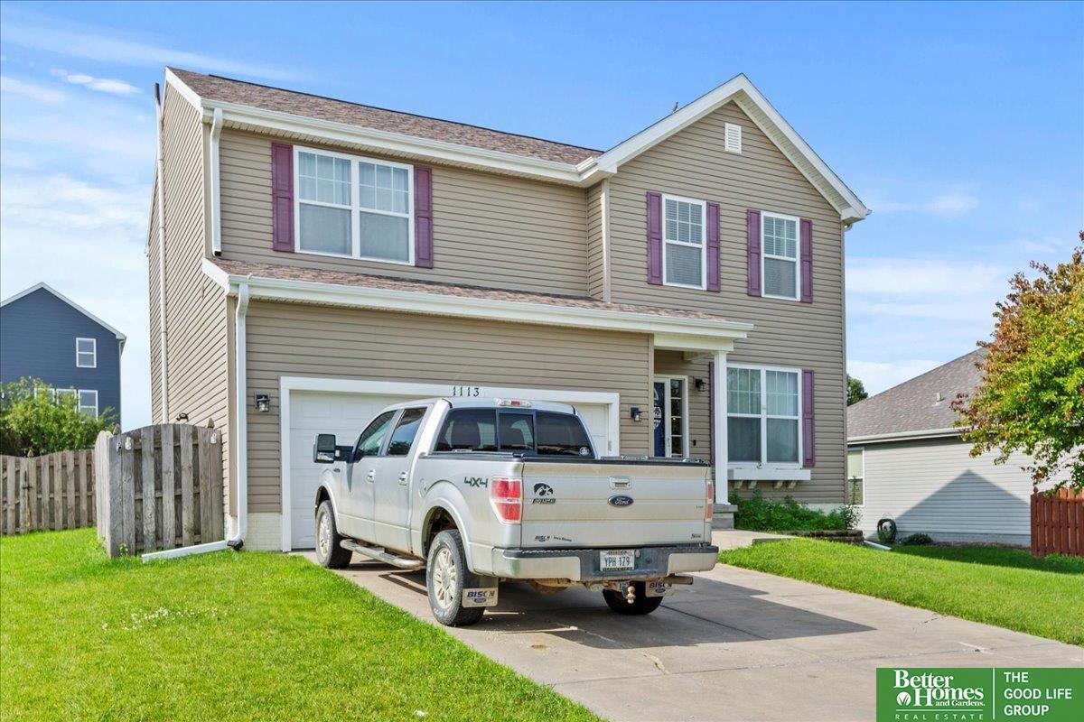 Property Photo: 1113 Hardwood Drive NE 68046