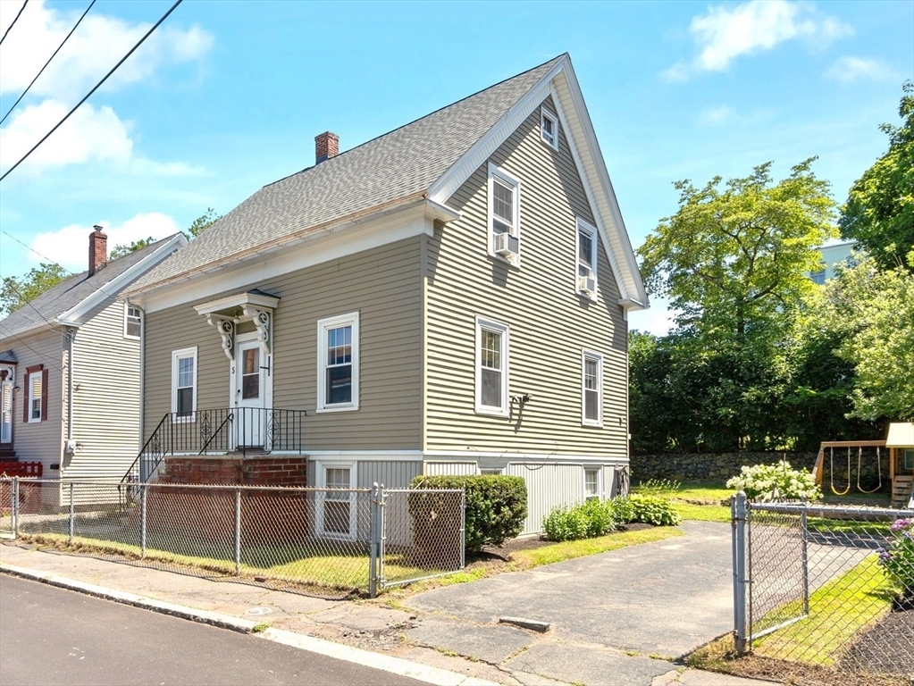 Property Photo: 5 Bow Street MA 01970