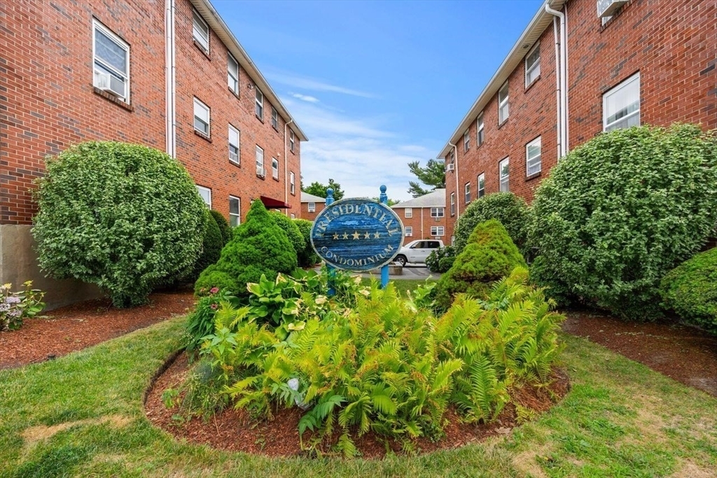 Property Photo: 31 Montvale Ave 8 MA 01801