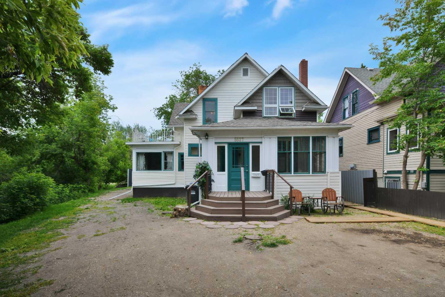 Property Photo:  5527 49A Avenue  AB T4N 3X6 