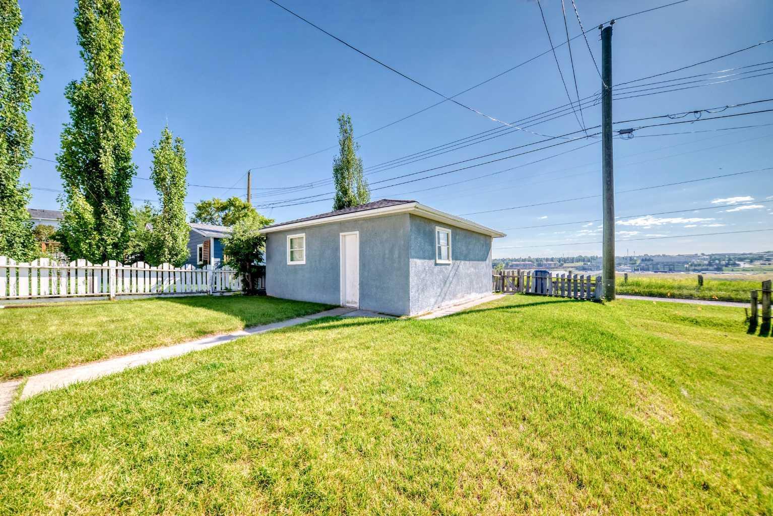 Property Photo: 1508 Child Avenue NE AB T2E 5E4