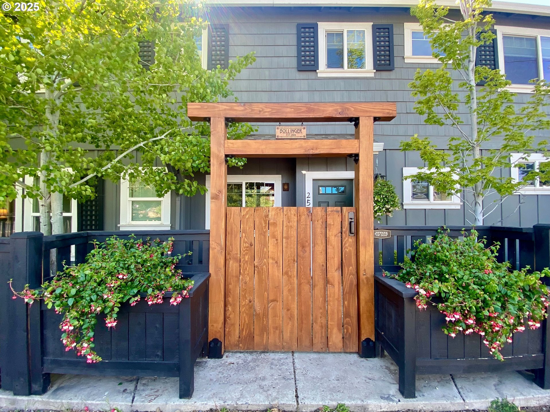 Property Photo:  255 S Larch St  OR 97759 