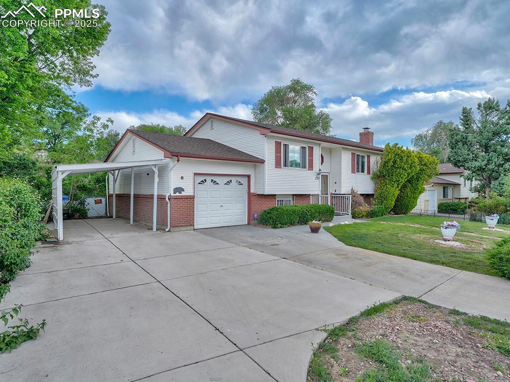 Property Photo: 1555 Luna Vista Street CO 80911