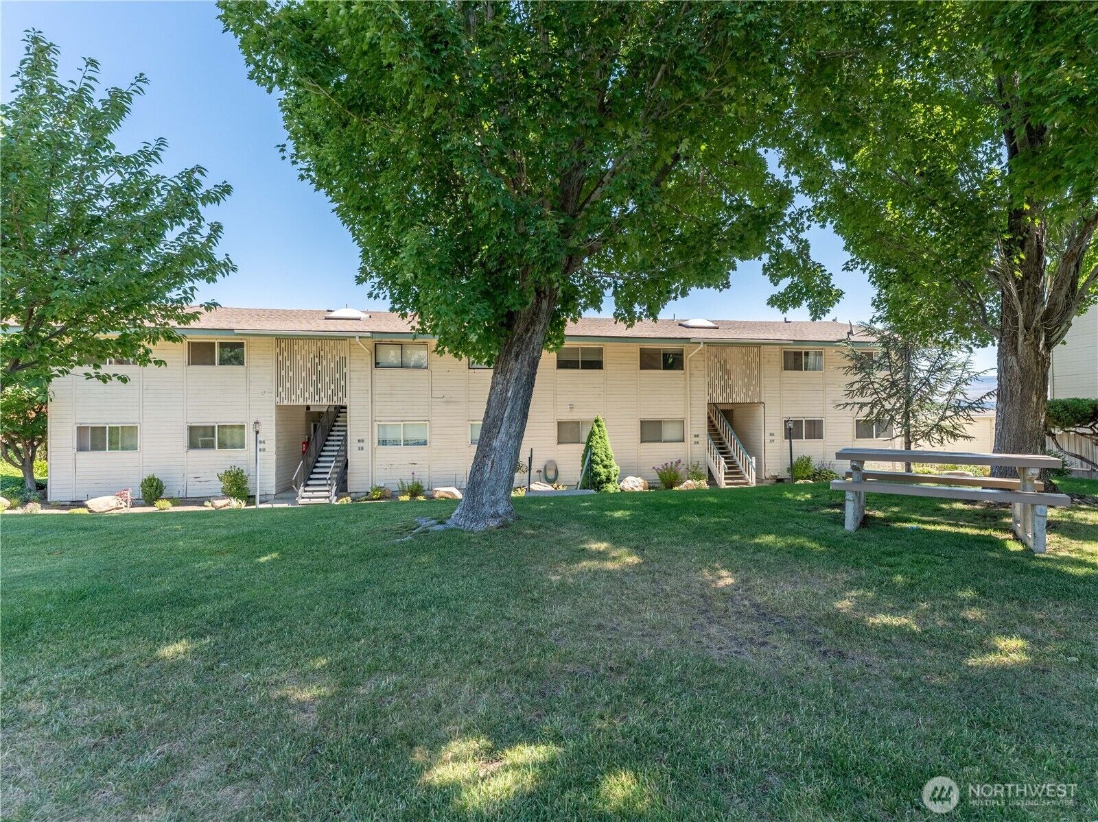 Property Photo:  10 S Cove Avenue 21  WA 98801 