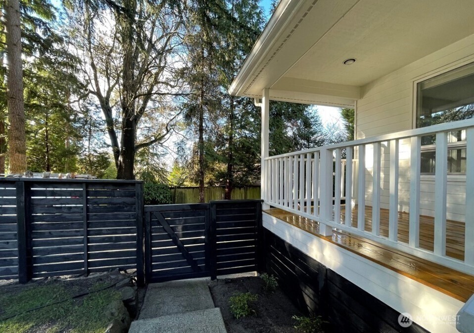 Property Photo: 516 2nd Avenue S WA 98033