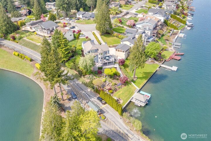 Property Photo:  21026  30th Street Ct E  WA 98391 