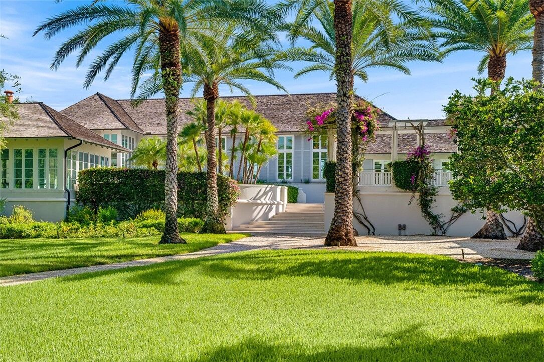 Property Photo: 3340 Savannah Place FL 32963