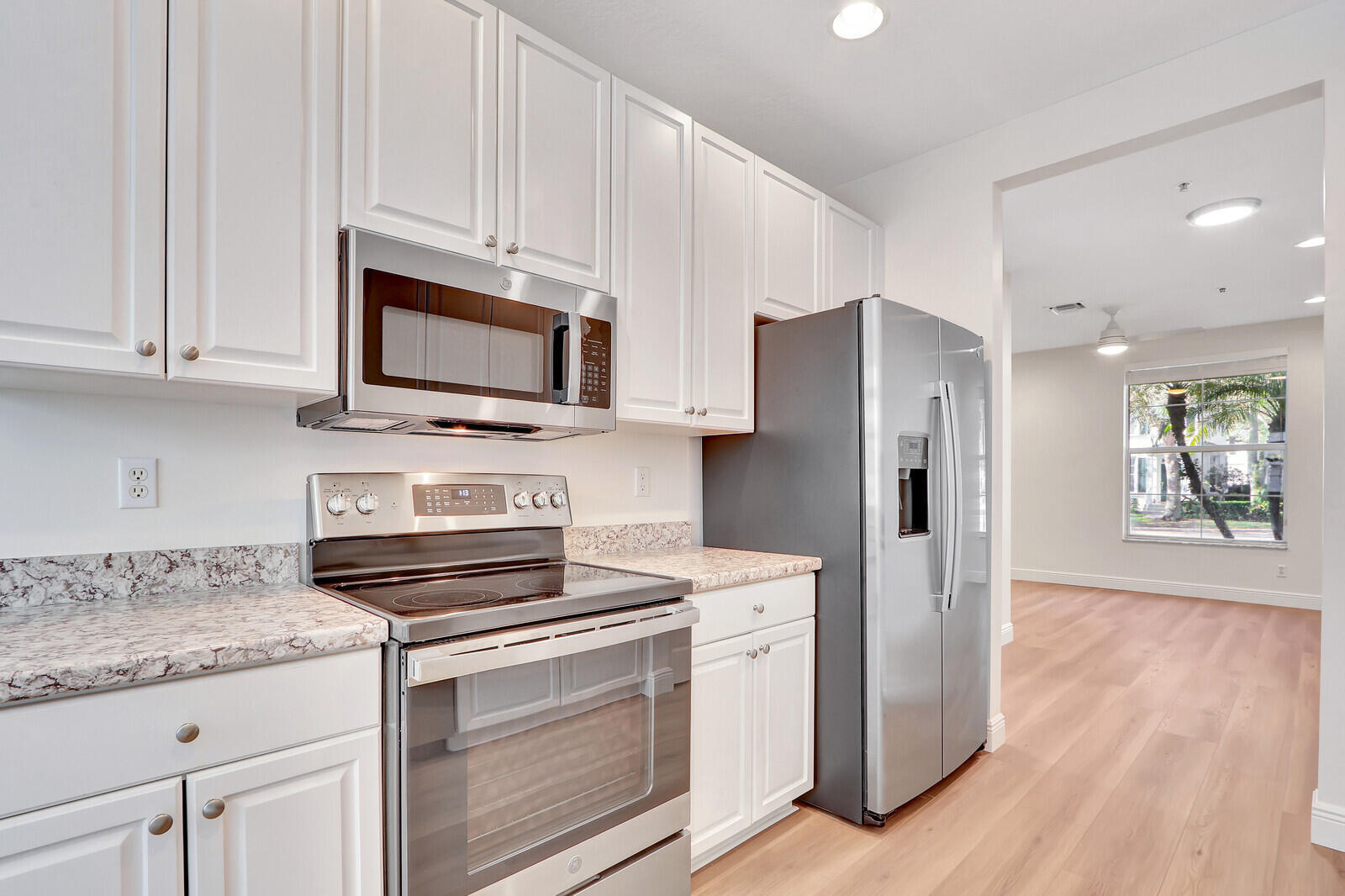Property Photo:  4313 Parkside Drive  FL 33458 