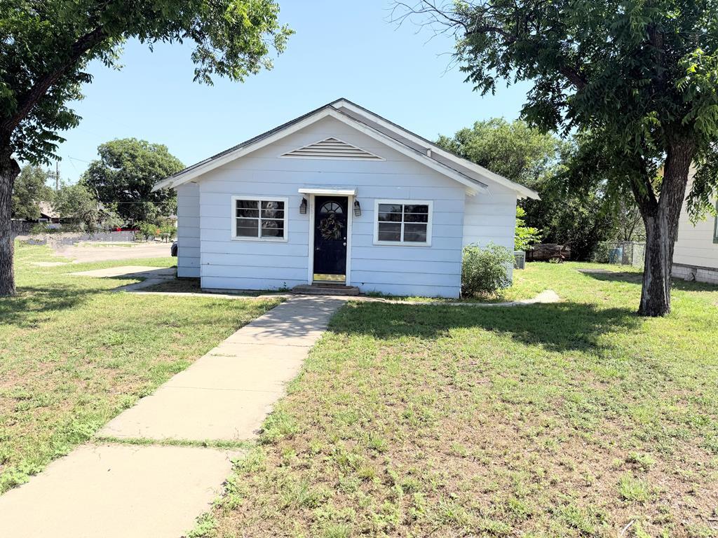 731 Veck St  San Angelo TX 76903 photo