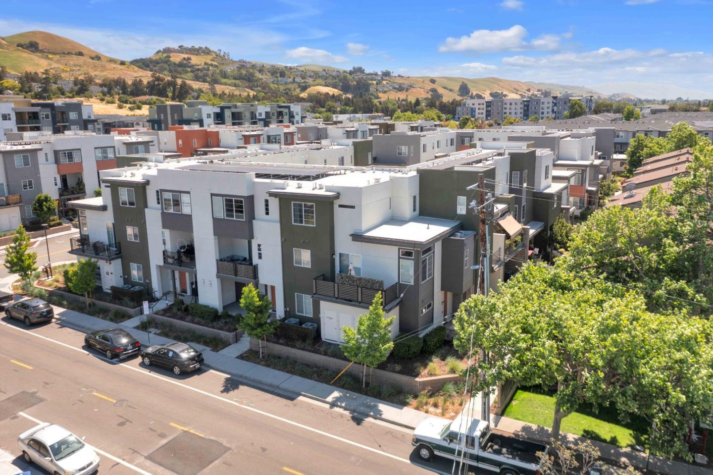 Property Photo: 29255 Hub Court CA 94544