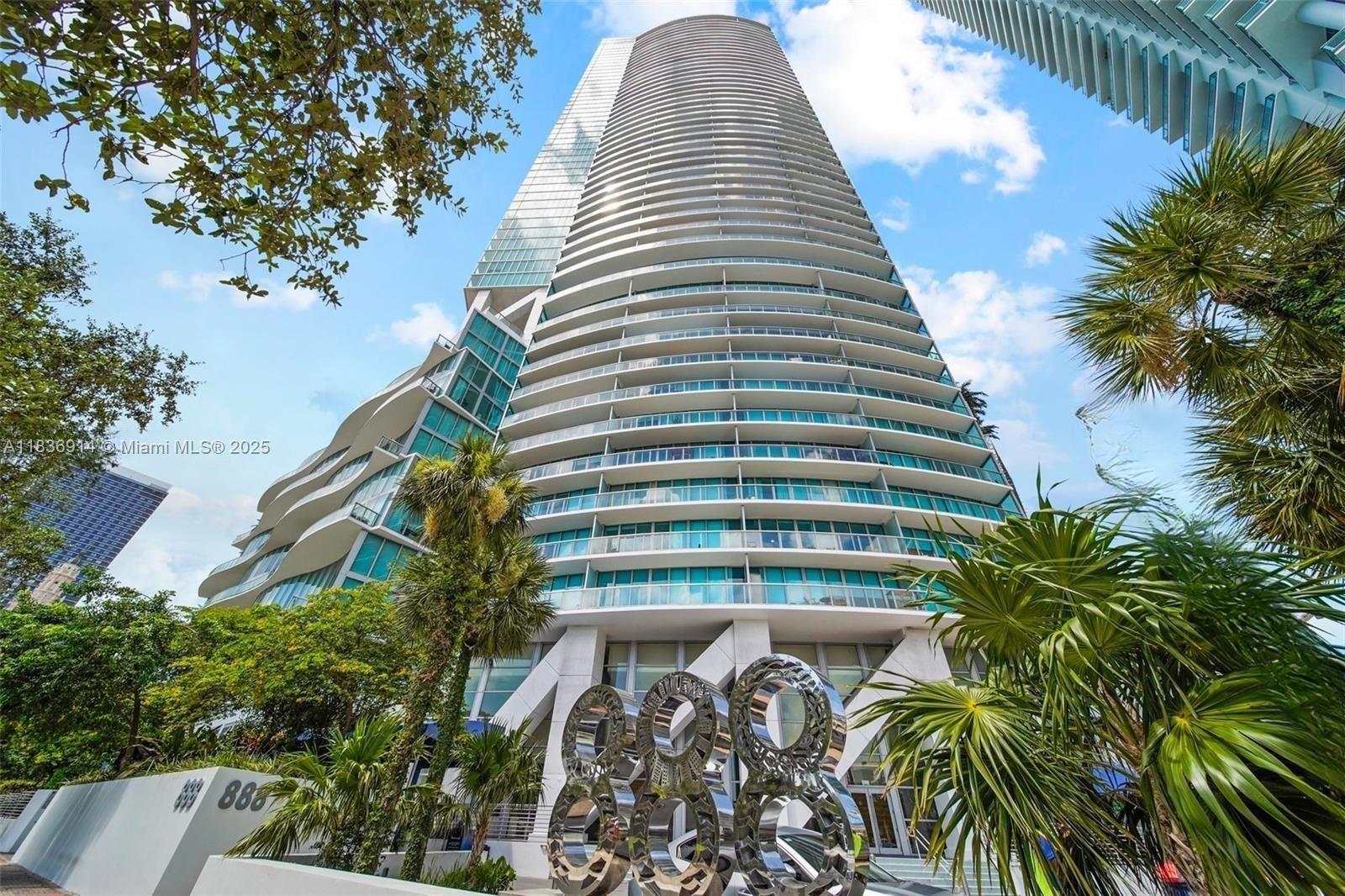 Property Photo: 888 Biscayne Blvd 3901 FL 33132