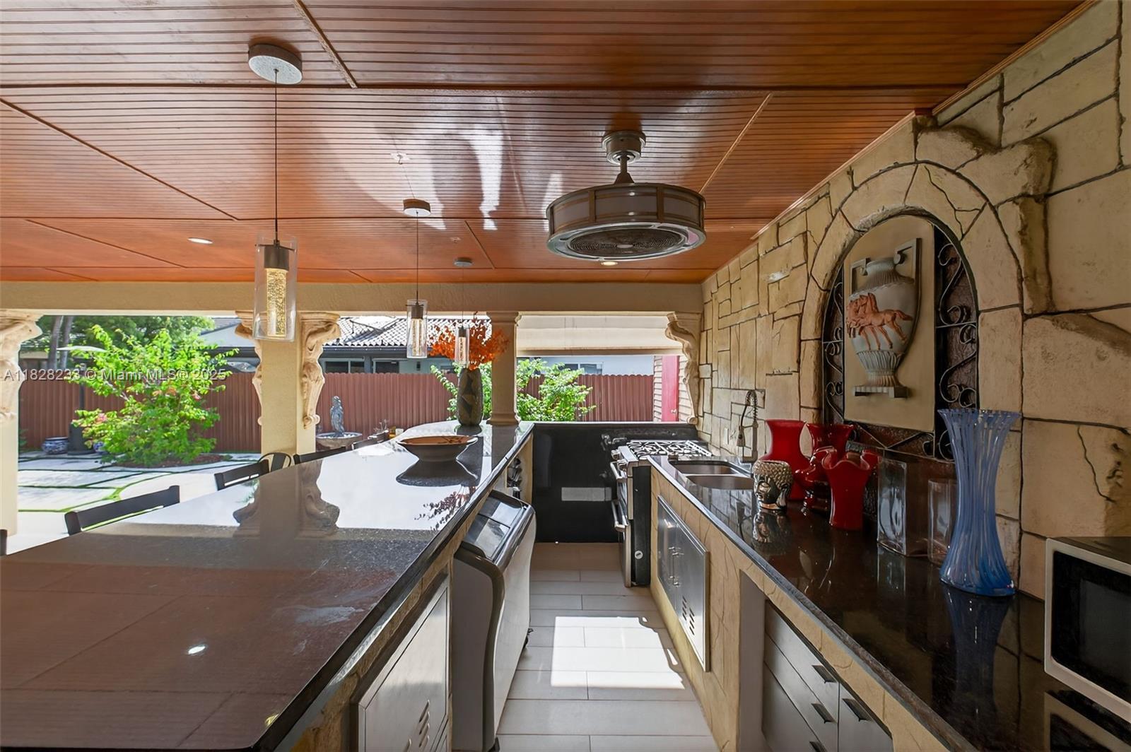 Property Photo: 2431 SW 127th Ave 2431 FL 33175