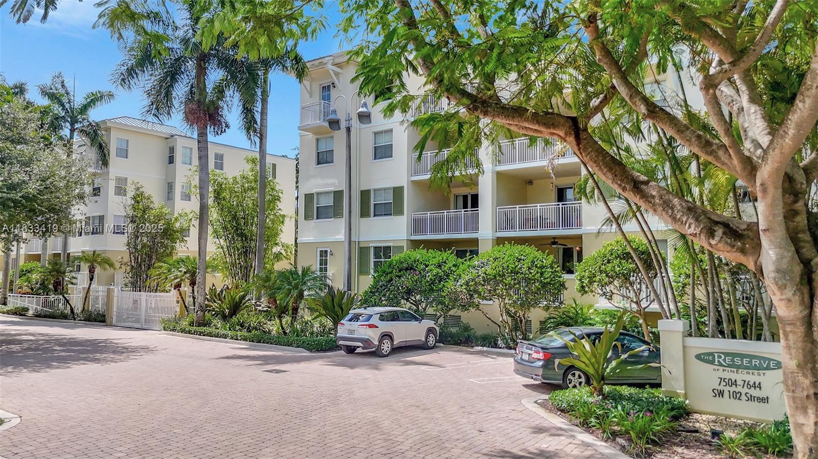 Property Photo: 7588 SW 102nd St 203 FL 33156
