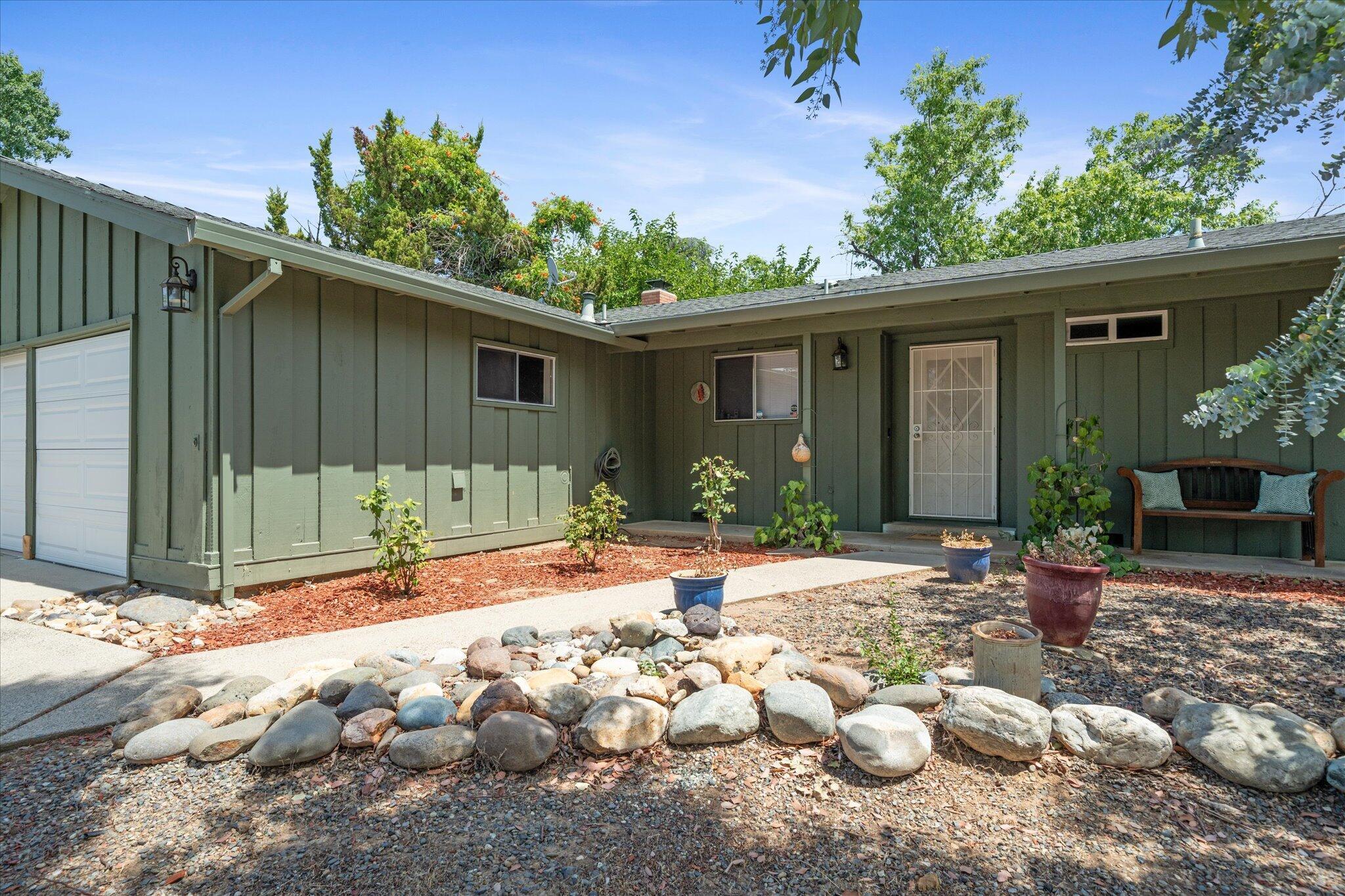 Property Photo: 4215 Oro Street CA 96002