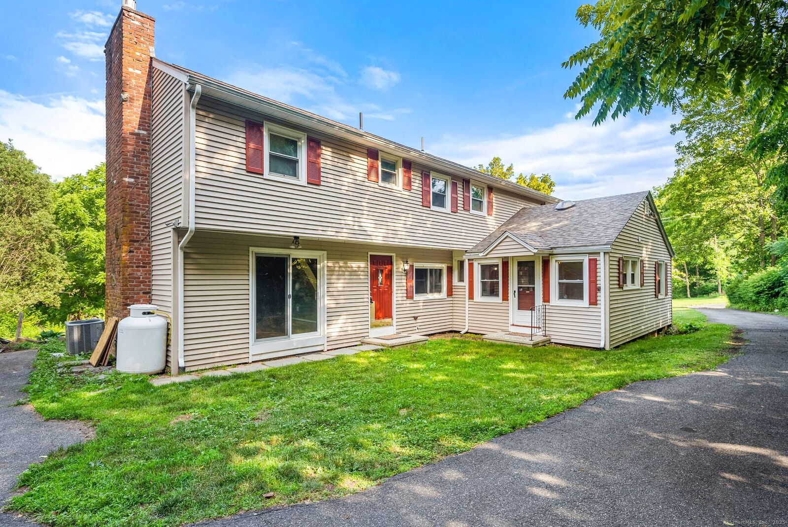Property Photo:  20 Mack Road  CT 06455 
