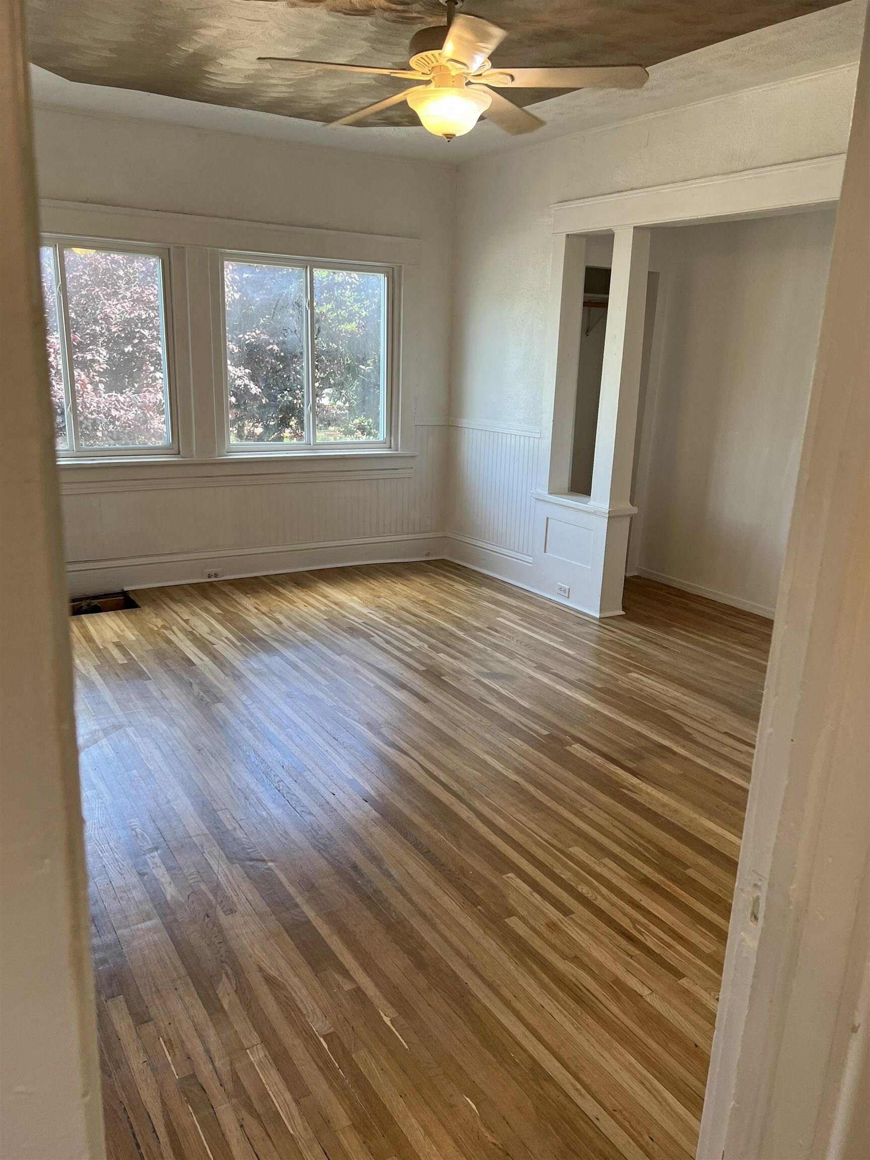 Property Photo:  2937 E Broad Ave  WA 99217 