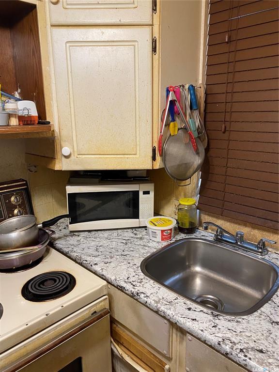 Property Photo: 213 N Avenue N SK S7L 2T2