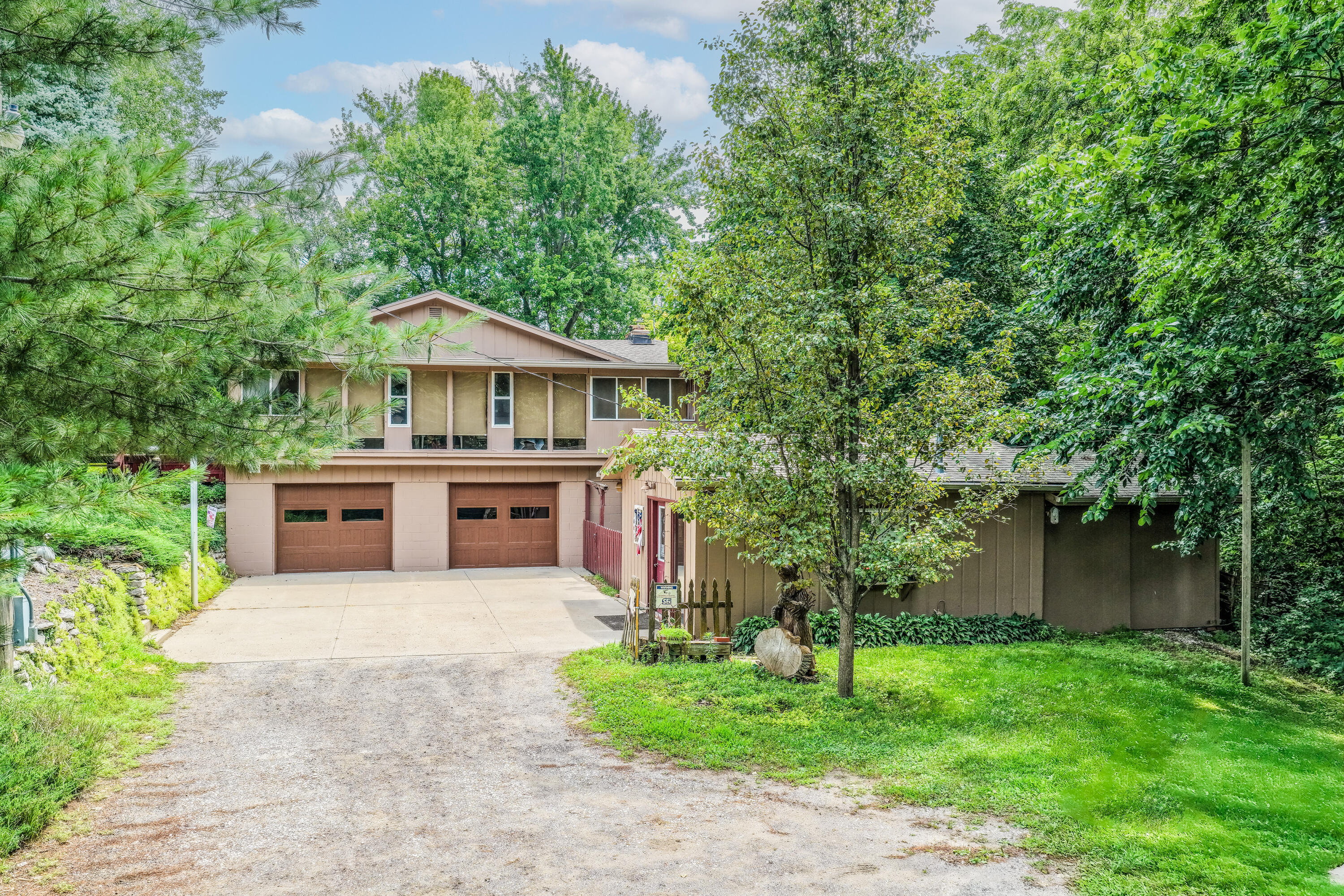 Property Photo: 2224 295th Street IA 51555