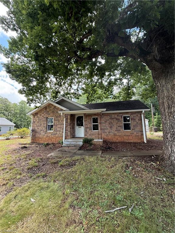 4372 Oak Ridge Drive  Winston-Salem NC 27105 photo