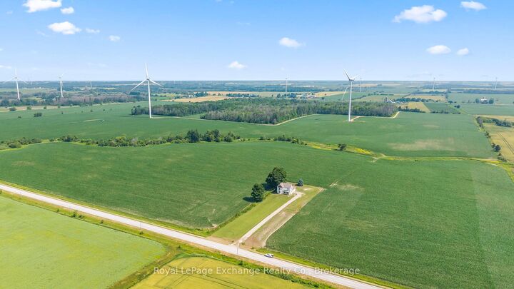 Property Photo:  728 North Line  ON N2Z 2X4 