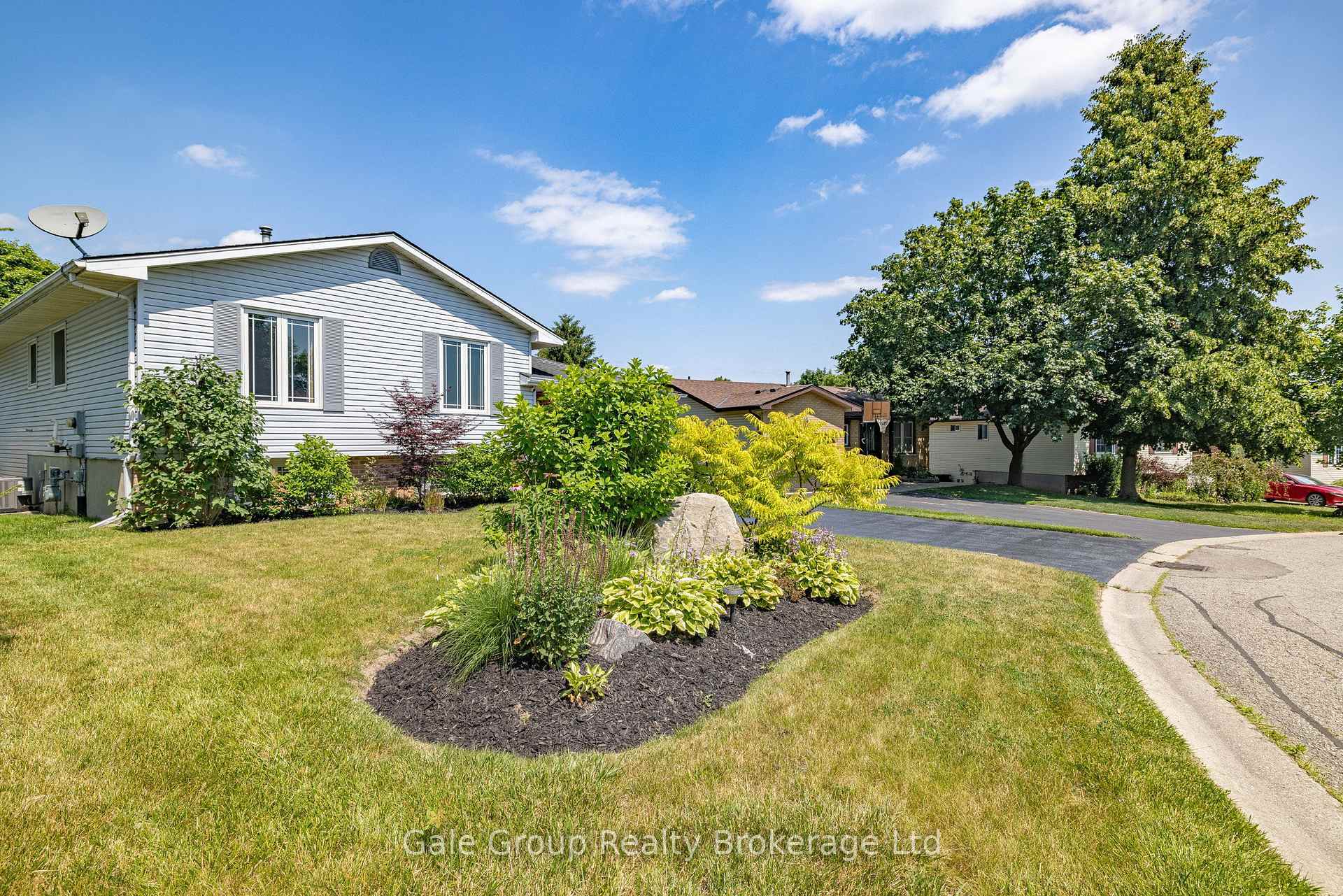 Property Photo: 167 Clarence Avenue ON N5C 3X9