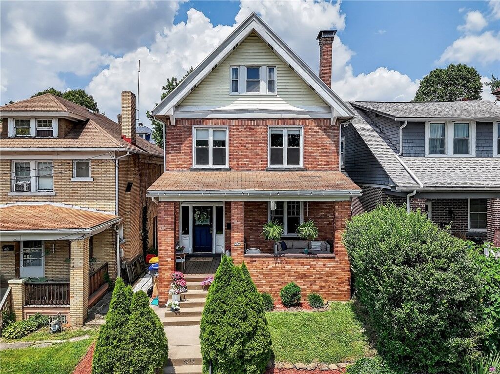 Property Photo: 3238 Gaylord Ave PA 15216