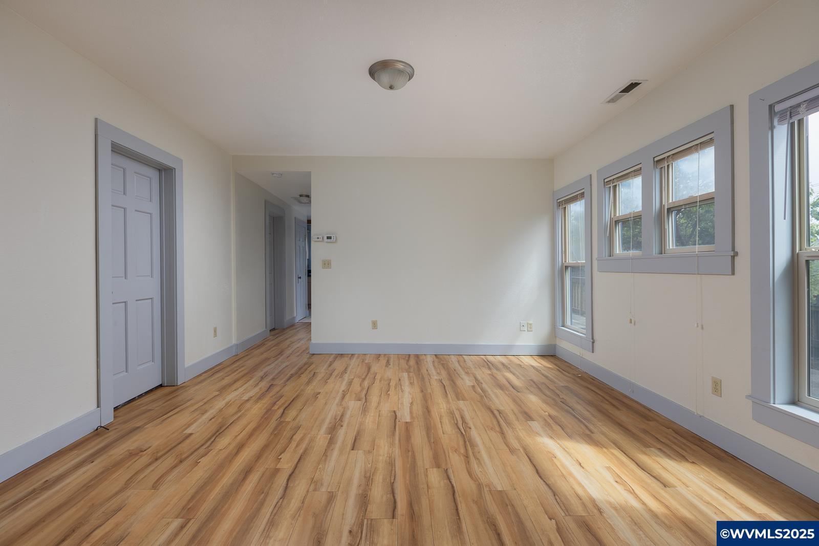 Property Photo:  714 NW 2nd Ct  OR 97365 