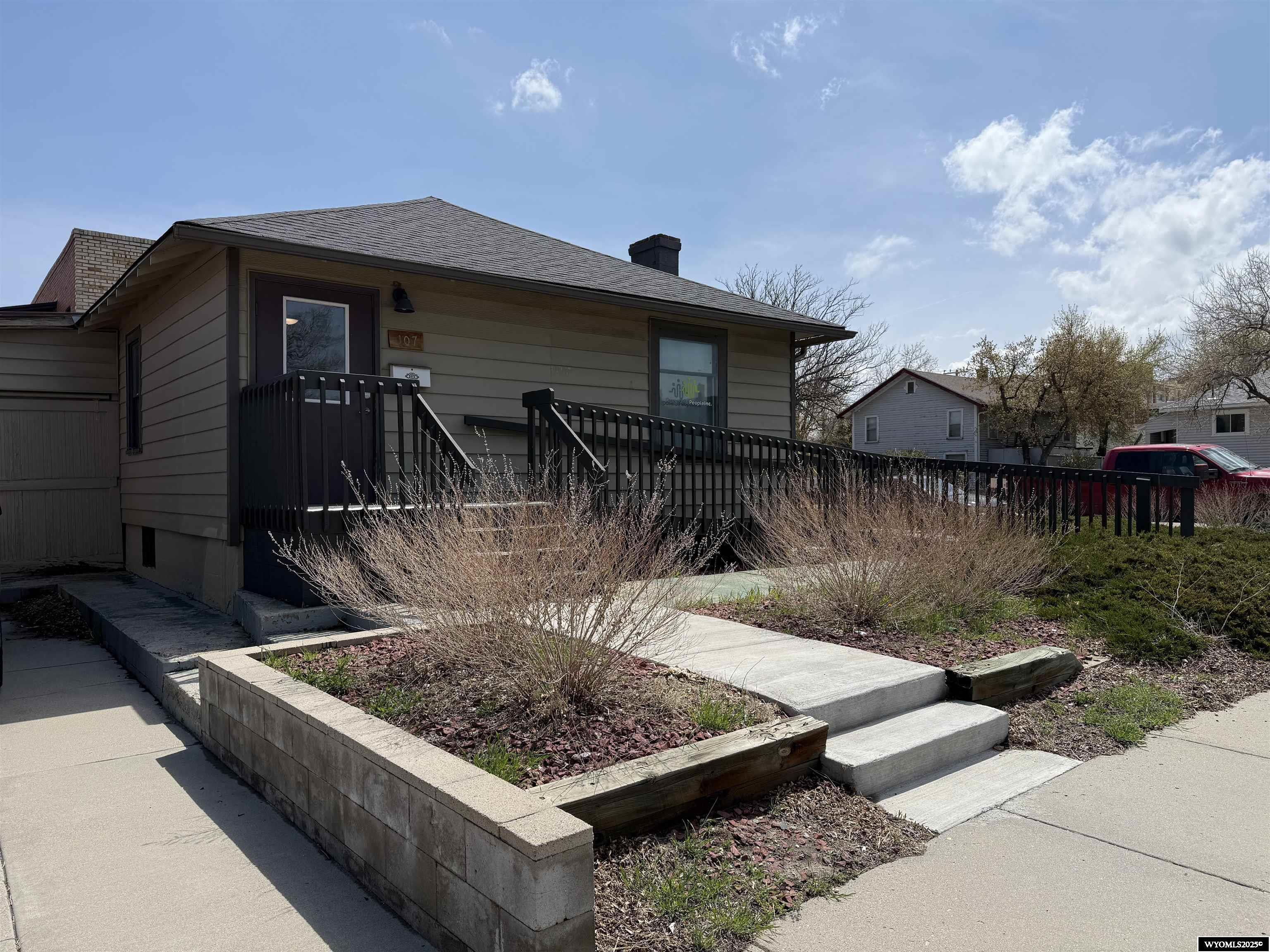 Property Photo: 1214 &Amp 1210 E 1st Street WY 82601