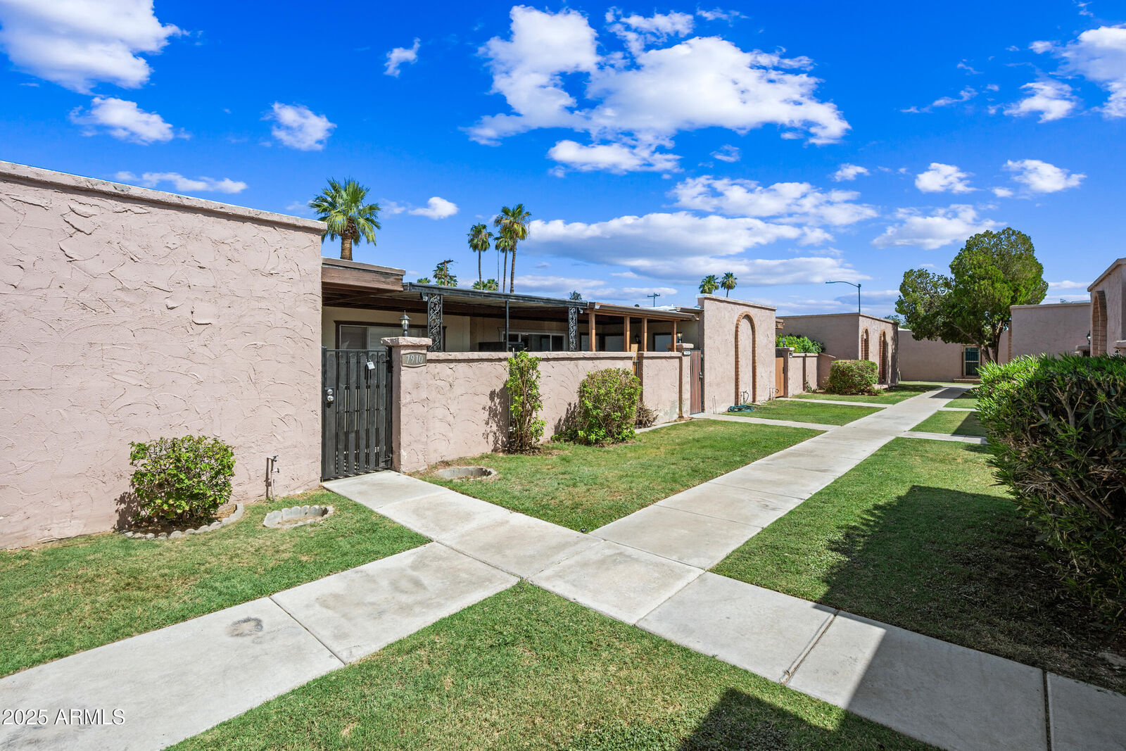 Property Photo: 7910 N 59th Lane AZ 85301