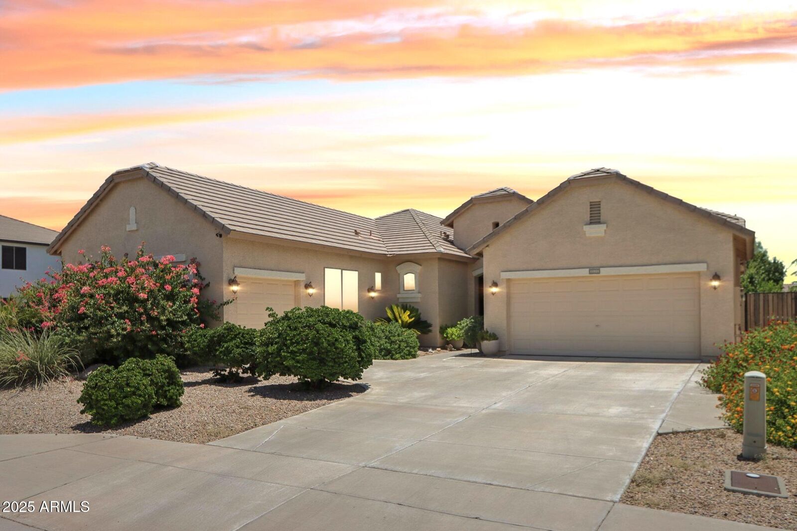 Property Photo: 11931 W Villa Chula Lane AZ 85373