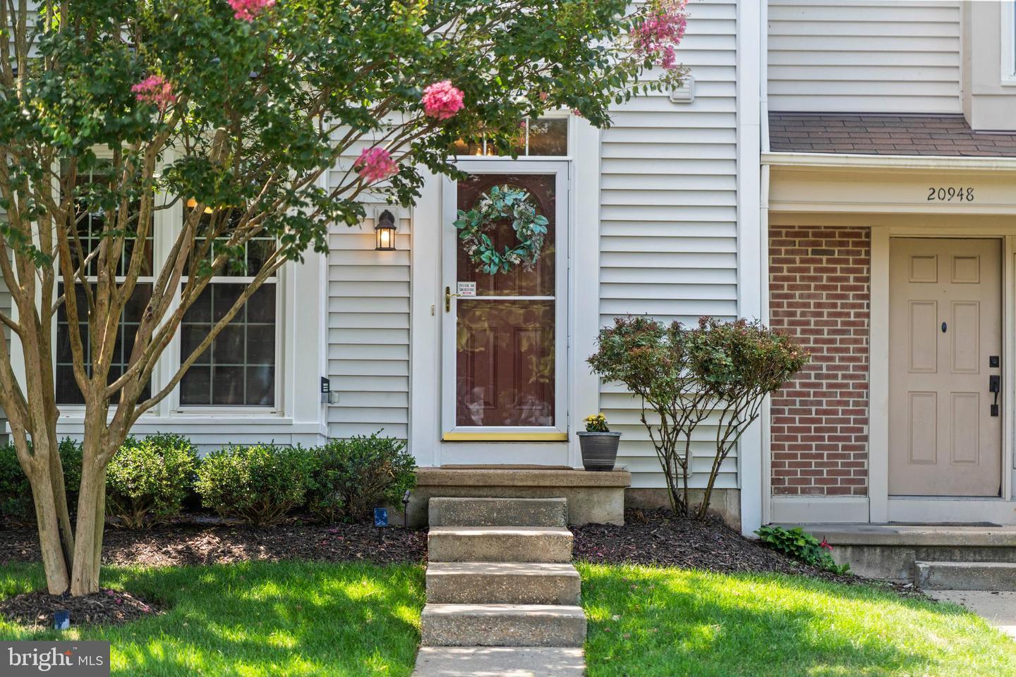 Property Photo:  20946 Tobacco Square  VA 20147 