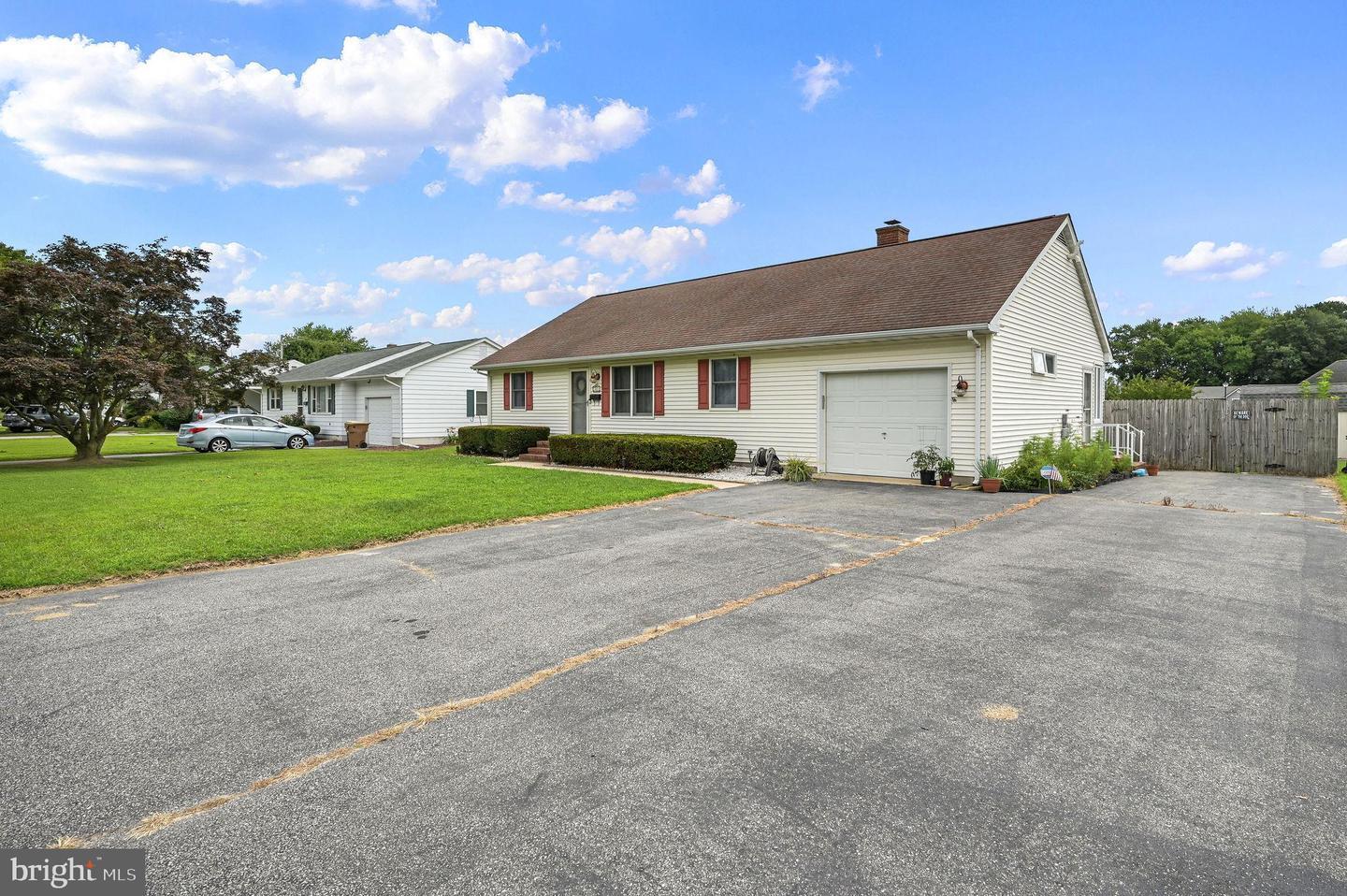Property Photo:  703 N Washington Street  DE 19963 