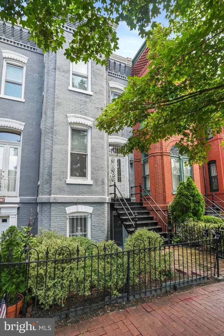 628 A Street NE  Washington DC 20002 photo