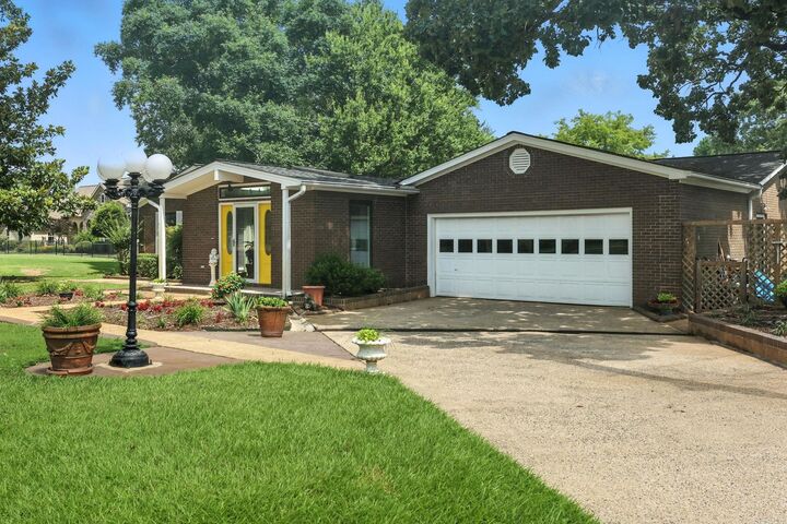 Property Photo: 15808 Taylor Loop AR 72223