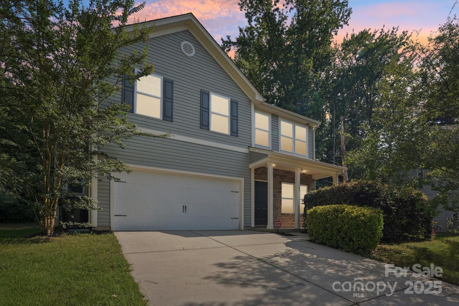 Property Photo: 9403 Fernspray Road NC 28215