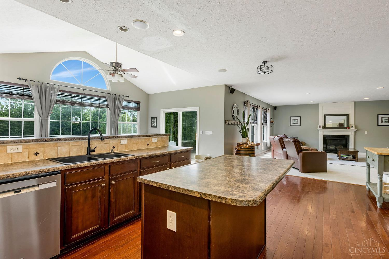 Property Photo:  1820 Meadow Sweet Drive  OH 45036 
