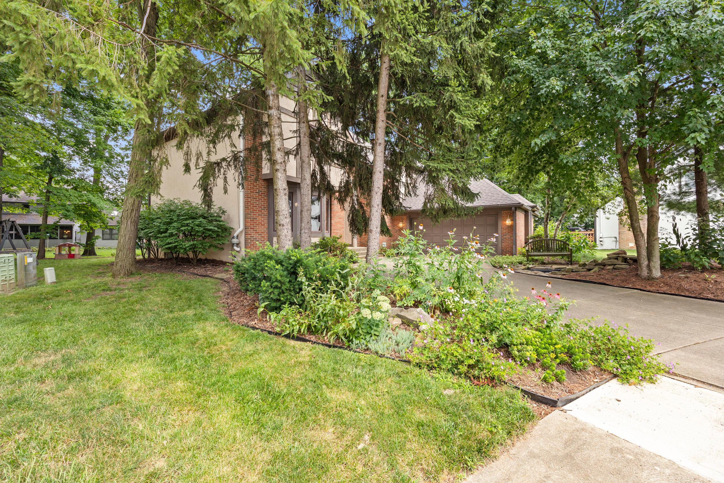 Property Photo: 166 Fawn Court OH 43081