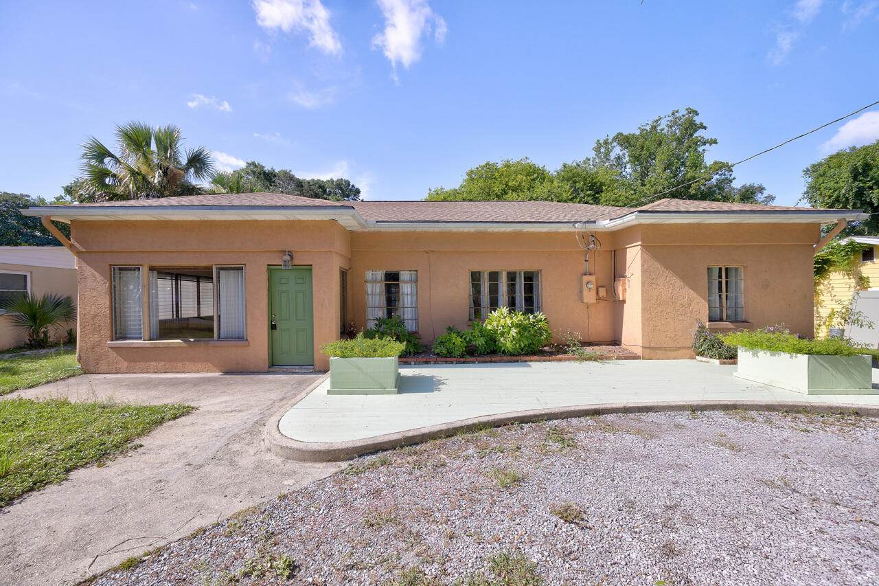 352 SE Hollywood Boulevard  Fort Walton Beach FL 32548 photo