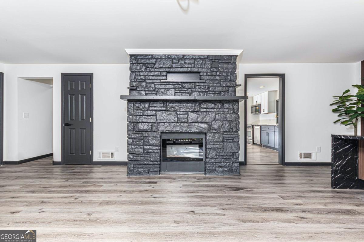 Property Photo:  1020 Oakland Drive  GA 30310 