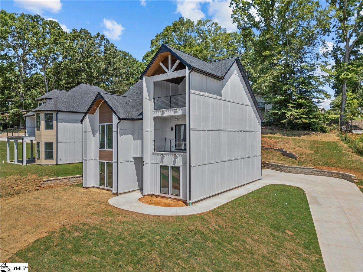 Property Photo: 29 Harbor Drive SC 29611
