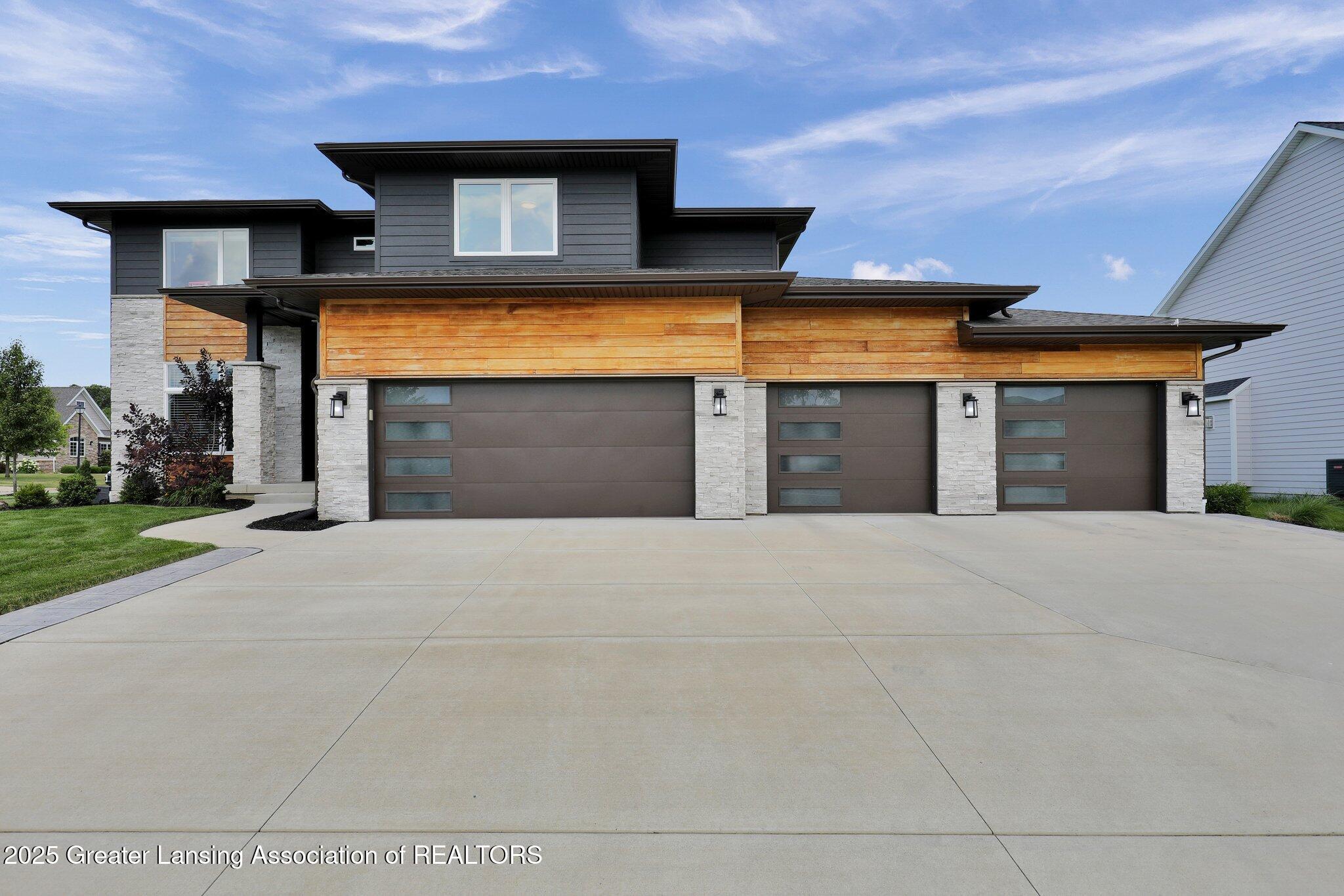 Property Photo: 6102 Sleepy Hollow Lane MI 48823