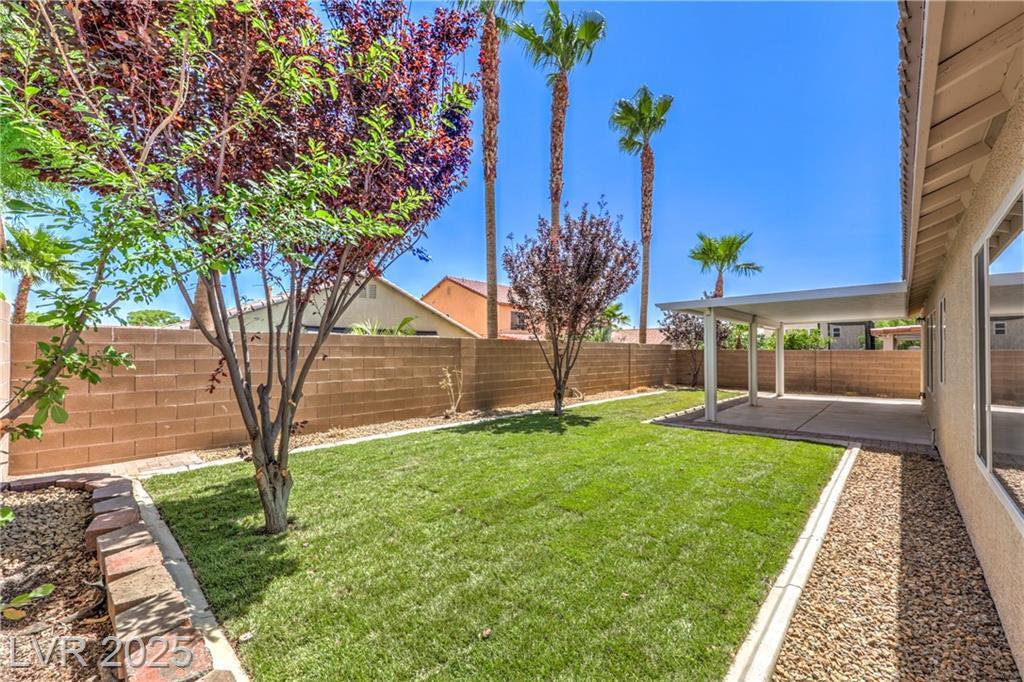 Property Photo: 7386 Comanche Canyon Avenue NV 89113
