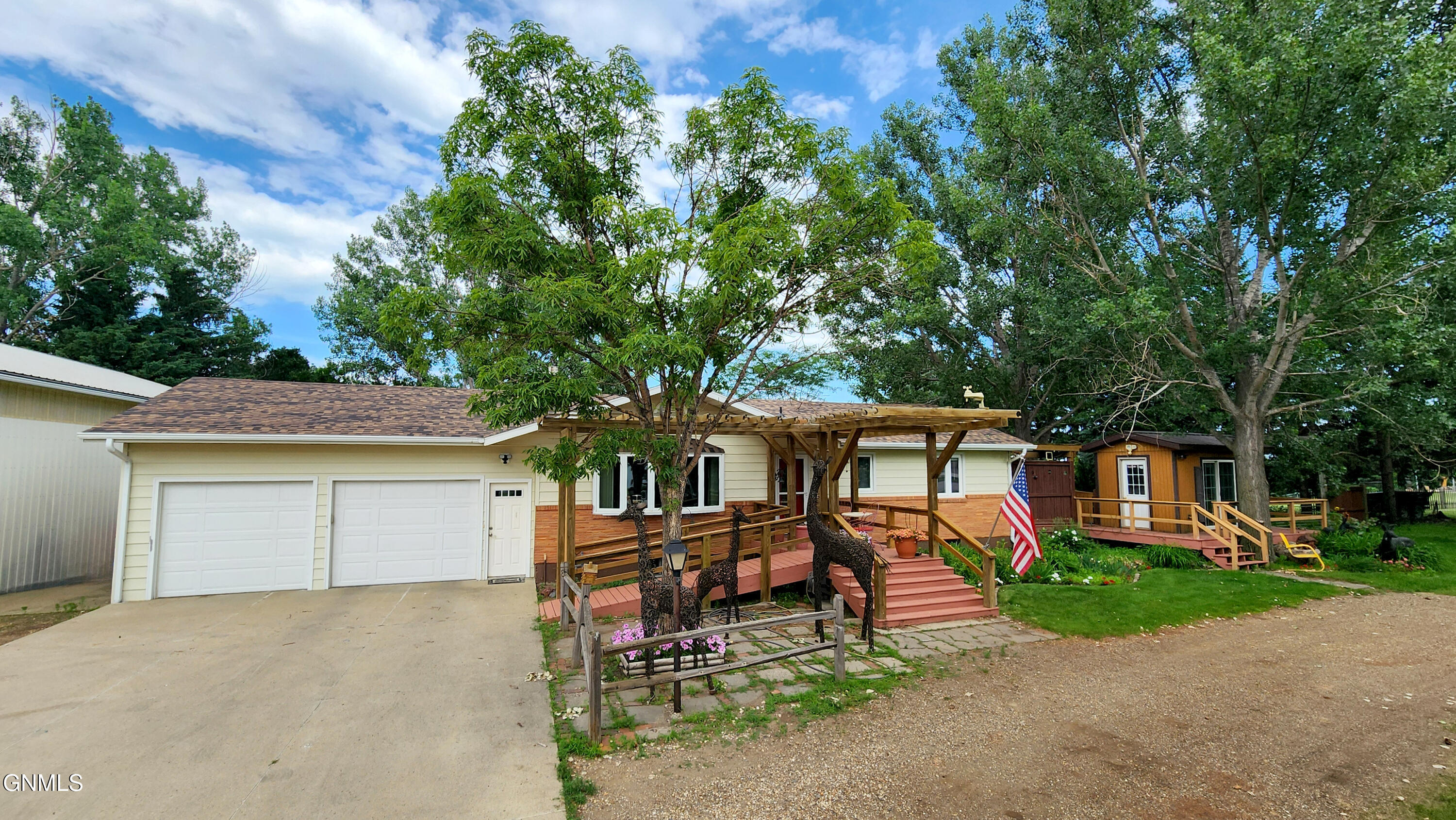 Property Photo: 3400 Old Red Trail NW ND 58554