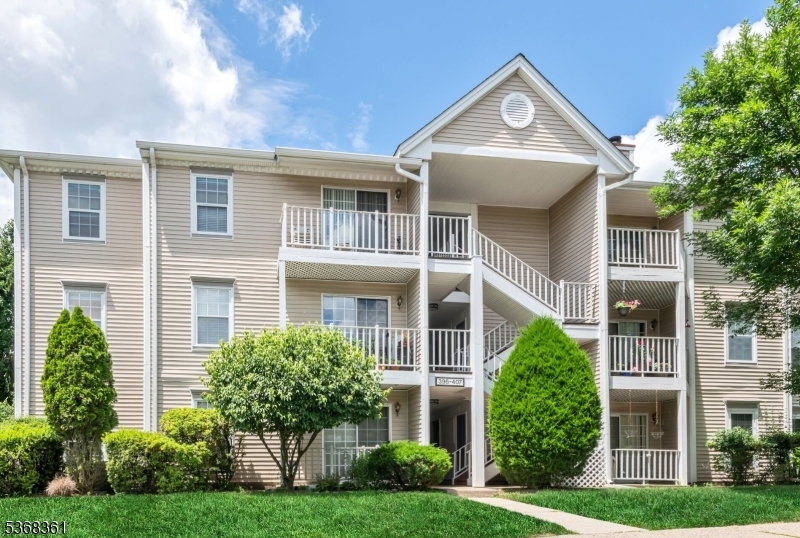 401 Poets Way  Mahwah Twp. NJ 07430 photo
