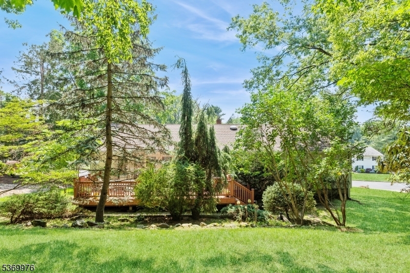 Property Photo: 11 Shadowlawn Dr NJ 07039