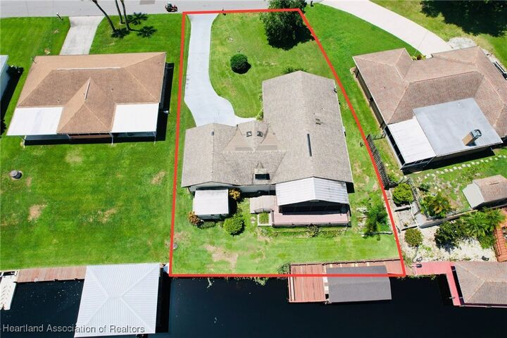 Property Photo:  112 Loquat Road NE  FL 33852 