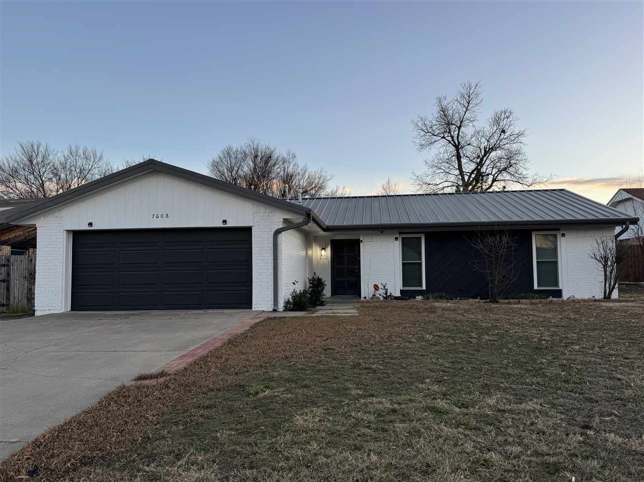 Property Photo:  7608 NW Kingsbury Ave  OK 73505 