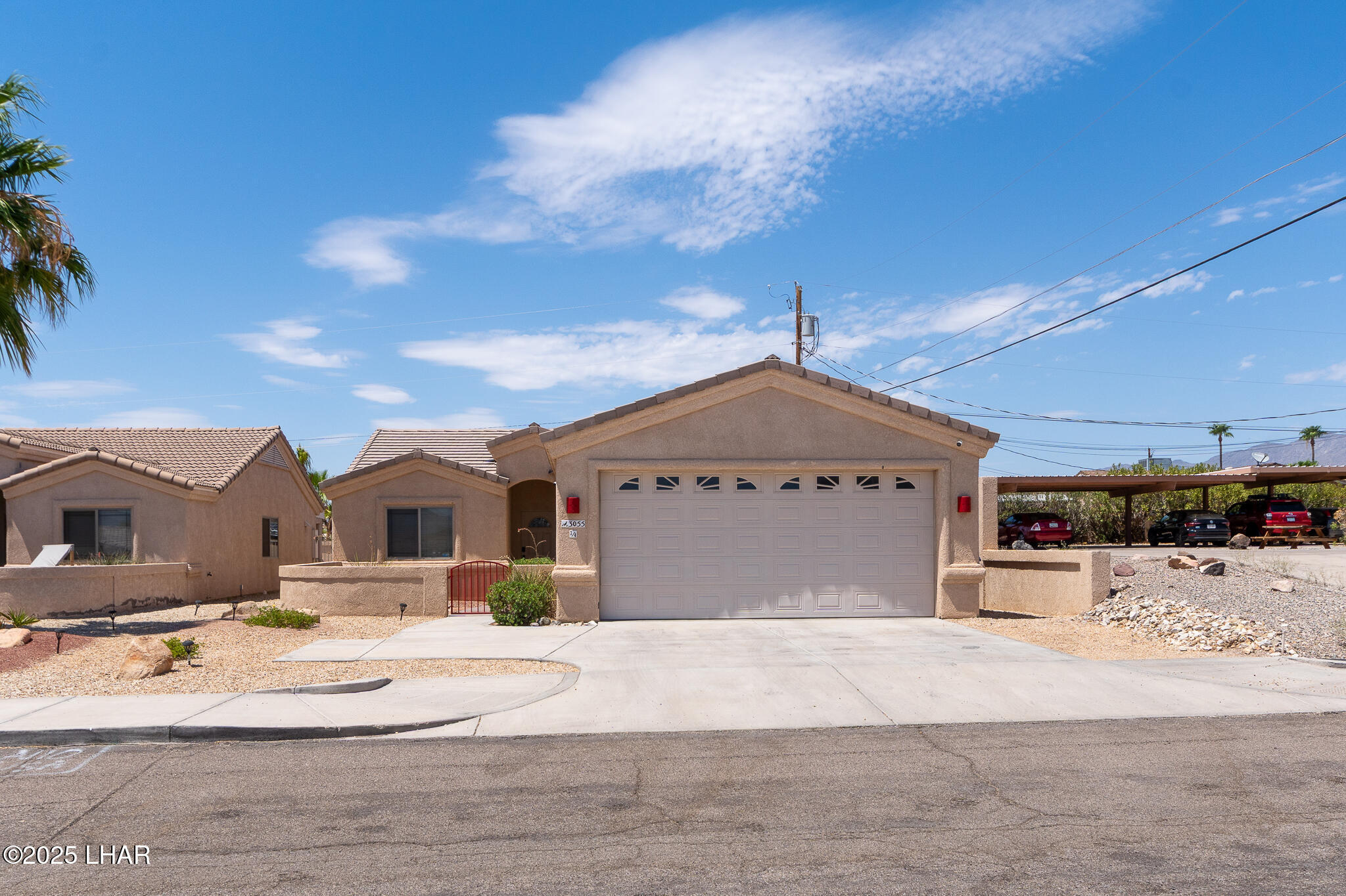 Property Photo: 3055 Shoshone Dr 3/4 AZ 86406