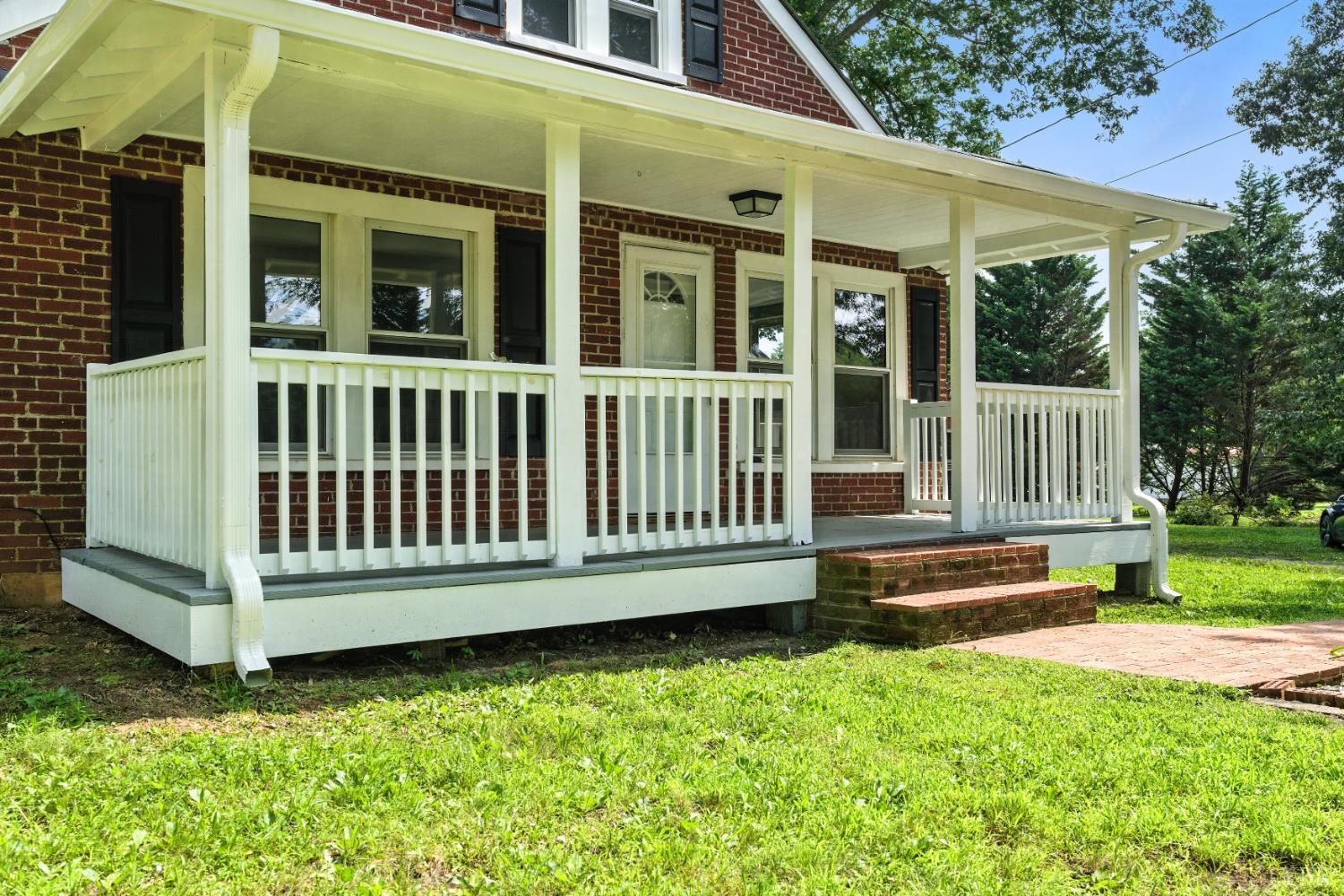 Property Photo: 17087 Richmond Highway VA 23958