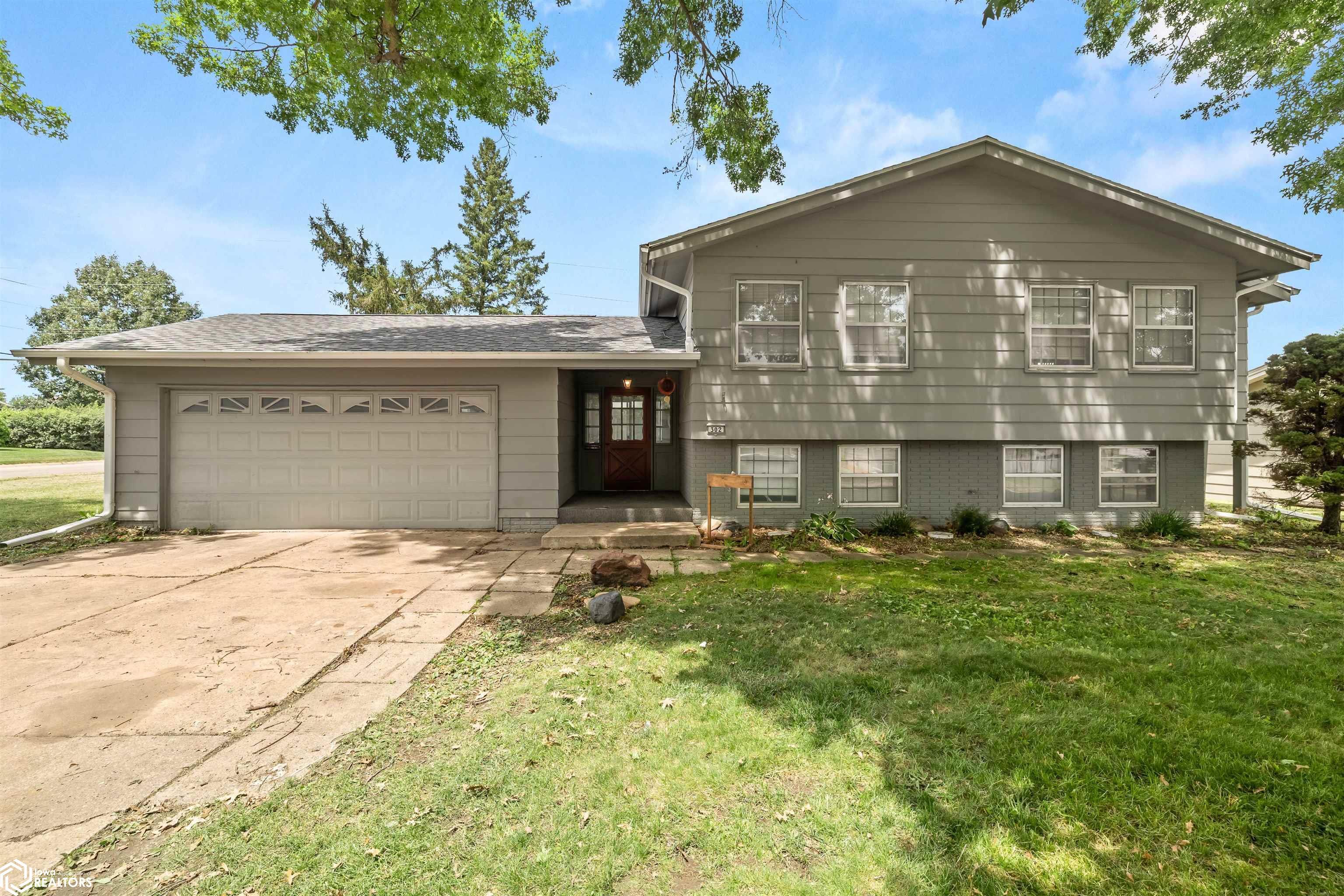 Property Photo: 302 Newcastle Road IA 50158